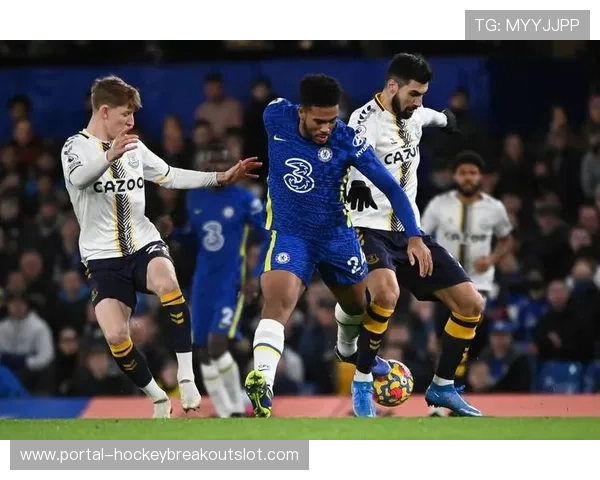 雷恩3-1逆转布雷斯特：下半场三球逆转展现主场韧性